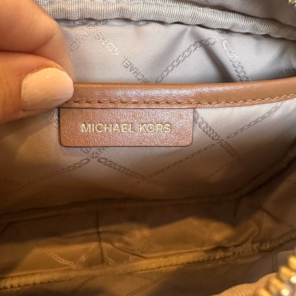 Michael Kors Cream and Tan Crossbody Bag - Picture 7 of 10
